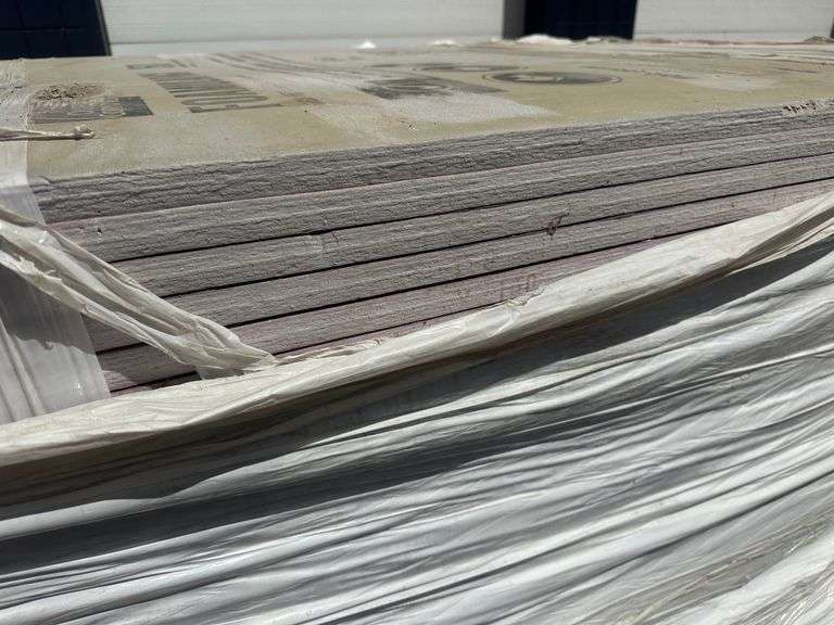 FOAMULAR NGX F-150 1"x4'x8' Rigid Foam Board Insulation