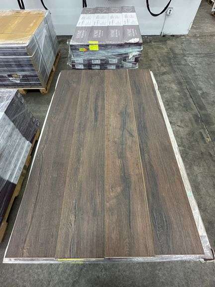Hayes River Oak Laminate Flooring 12mmx8"x51"