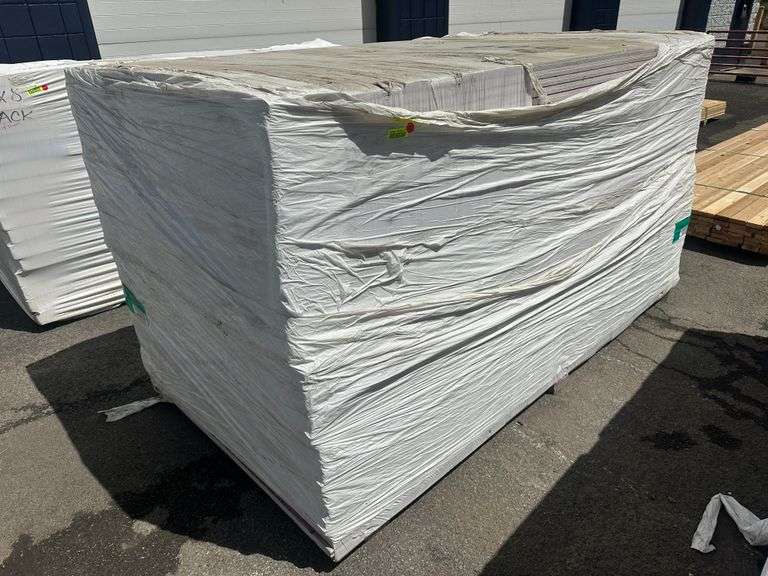 FOAMULAR NGX F-150 1"x4'x8' Rigid Foam Board Insulation
