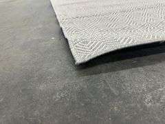 Area Rug 5'x8'