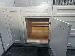 Mojave Shaker Kitchen Cabinet Set 12'x15'