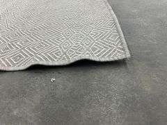 Area Rug 5'x8'
