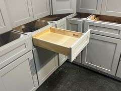 Mojave Shaker Kitchen Cabinet Set 12'x15'