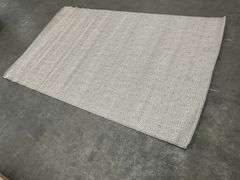 Area Rug 5'x8'