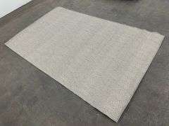 Area Rug 5'x8'
