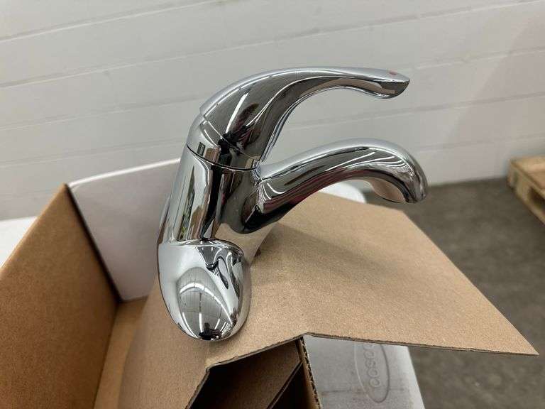 Low Arc Bathroom Faucet Chrome Finish Single Handle
