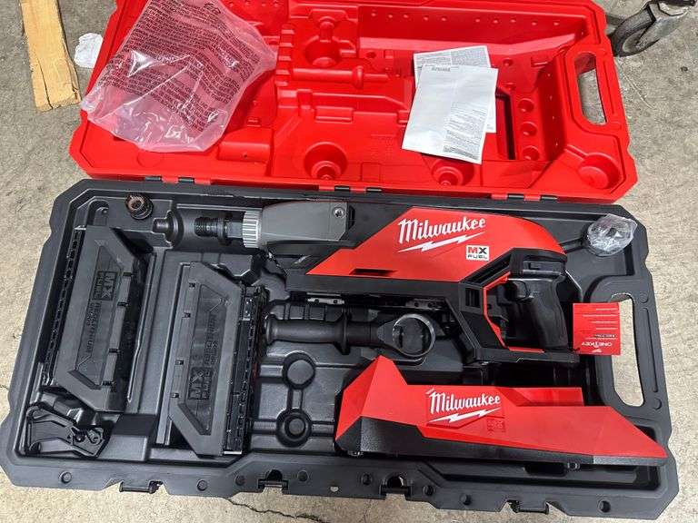 Milwaukee MXF301-2CP MX Fuel Handheld Core Drill Kit-Batteries Dead
