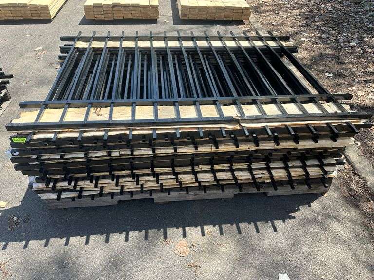 Long Islander Residential Black Aluminum Fence Panel 48"x72"