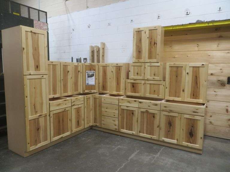 Frontier Shaker Kitchen Cabinet Set 10'x15'