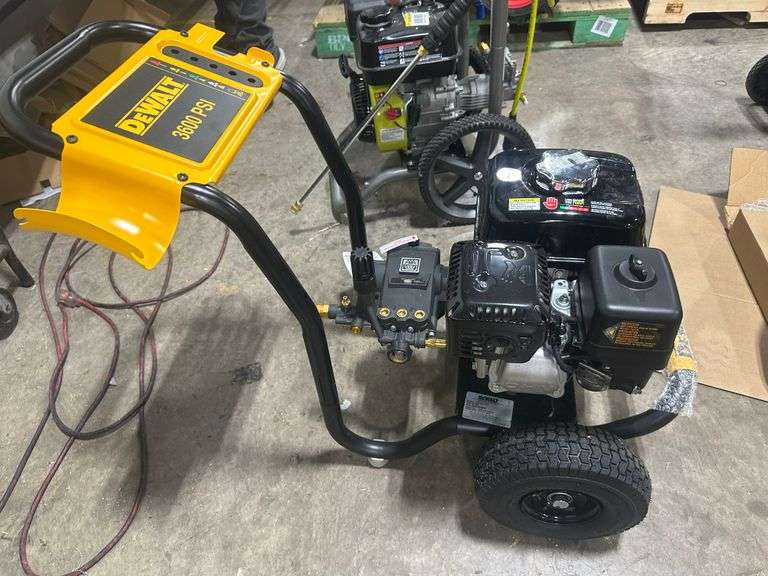 3600 PSI 2.5 GPM Cold Water Gas Professional Pressure Washer