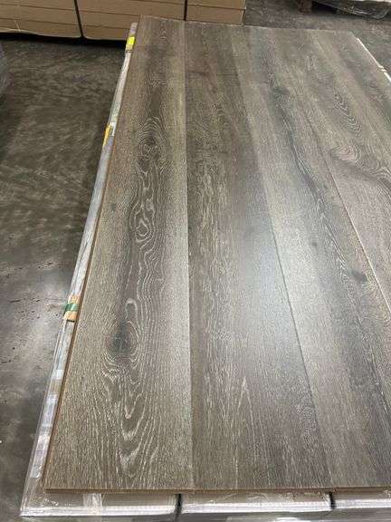 Ruby Tempest Laminate Flooring, 12mmx8"x6'