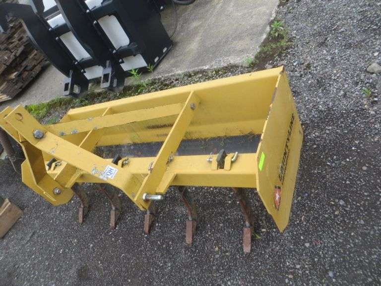 3 Pt. Hitch Box Blade w/ Scarifiers -5'