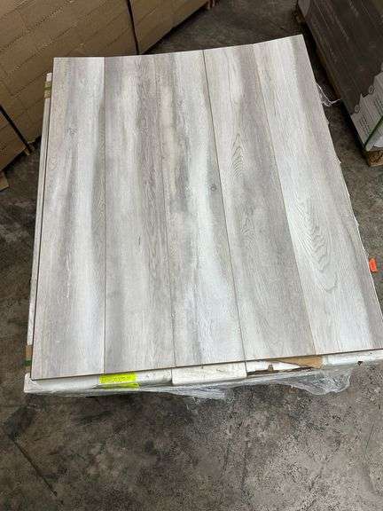 Rama Laminate Flooring, 12MMx8"x4'