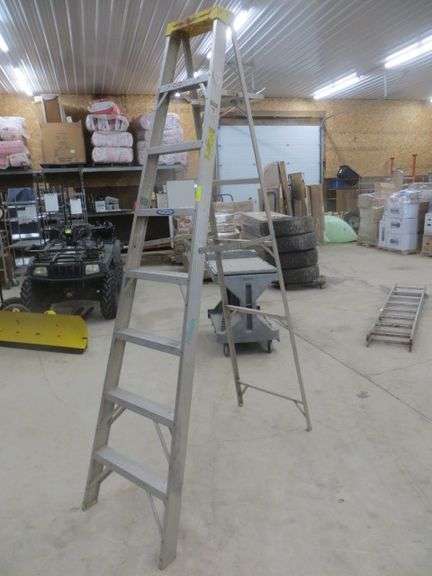 Werner 8' Aluminum Step Ladder
