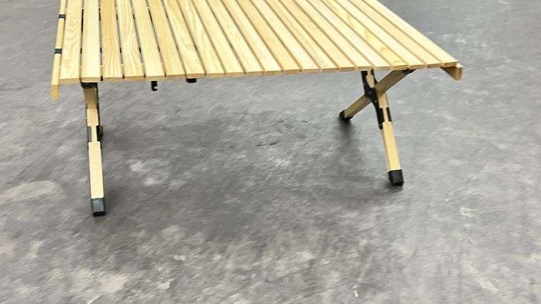 Folding 1.2 Meter Wooden Camping  Table With Carry Bag