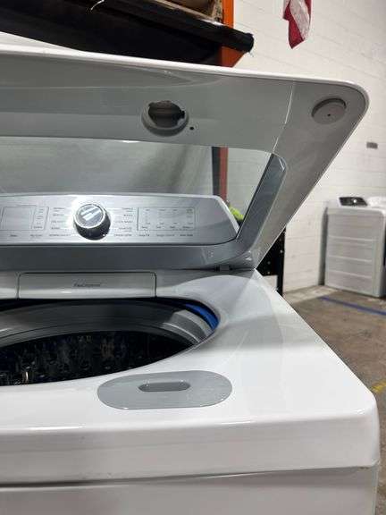GE Profile 5.0 cu. ft. High-Efficiency Smart Top Load Washer M# PTW600BSR1WS