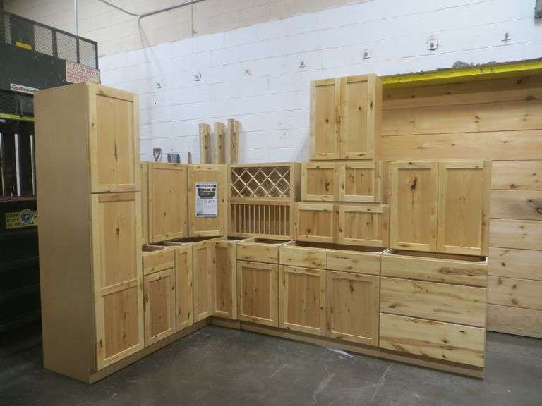 Frontier Shaker Kitchen Cabinet Set 12'x12'