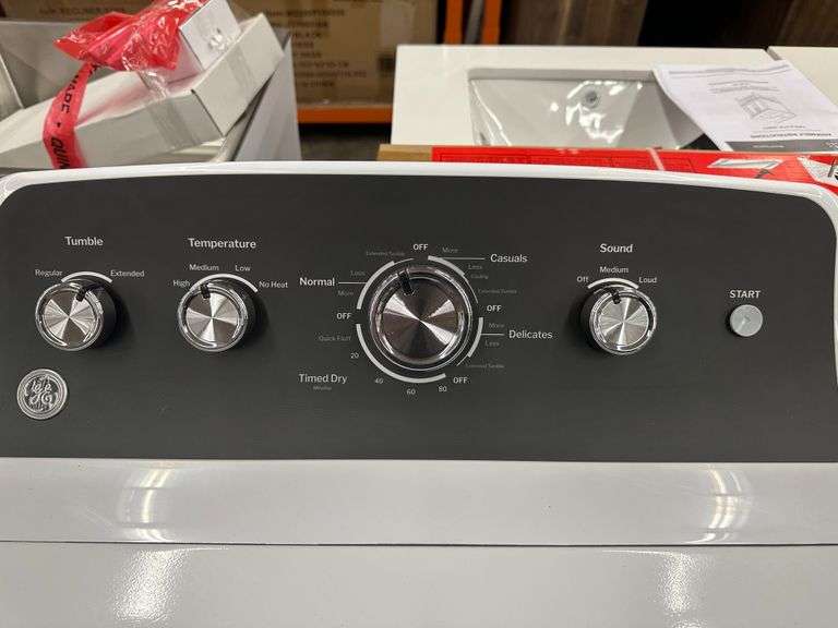 GE 7.2 cu. ft. vented Electric Dryer in White with Auto Dry and Extended Tumble M#GTD48EASW0WB