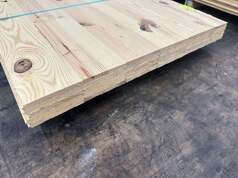 Southern Yellow Pine Hardwood Flooring 3/4"x8"x8'