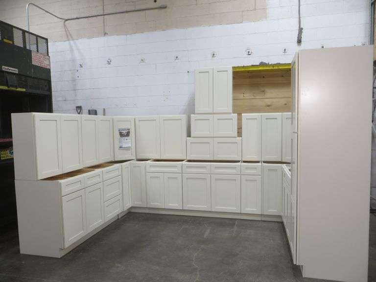 Arcadia Linen Kitchen Cabinet Set 10'x14'x10'