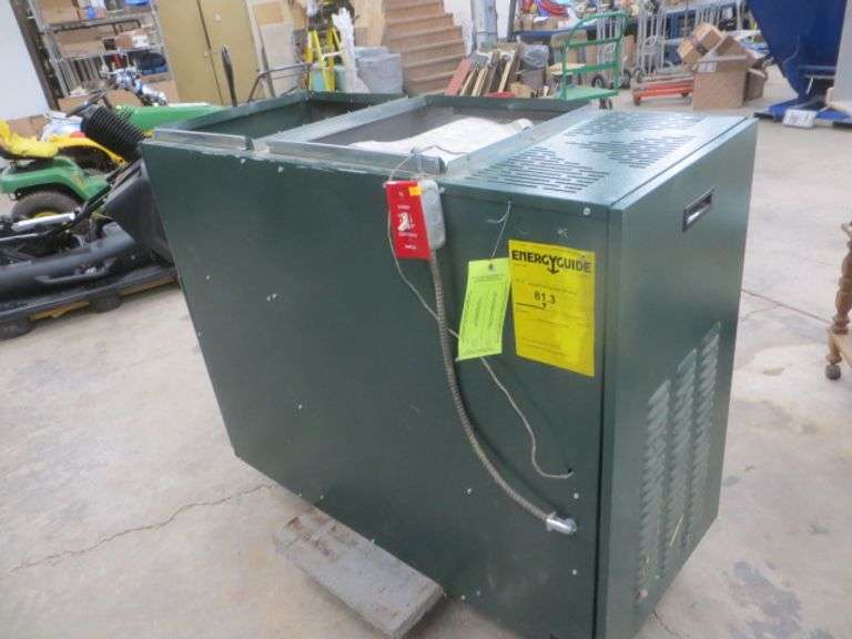 Williamson FHA Oil Furnace - Lambrecht Auction, Inc.