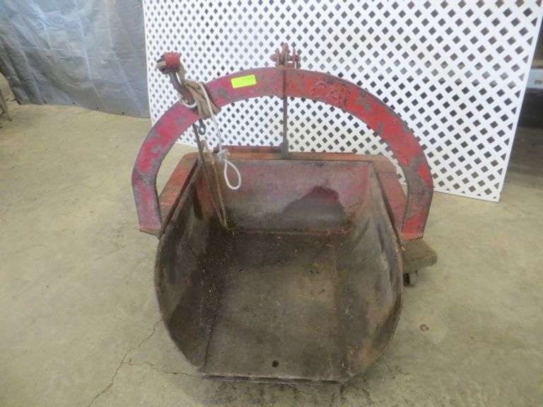 3 Pt. Hitch Heavy Slip Scoop