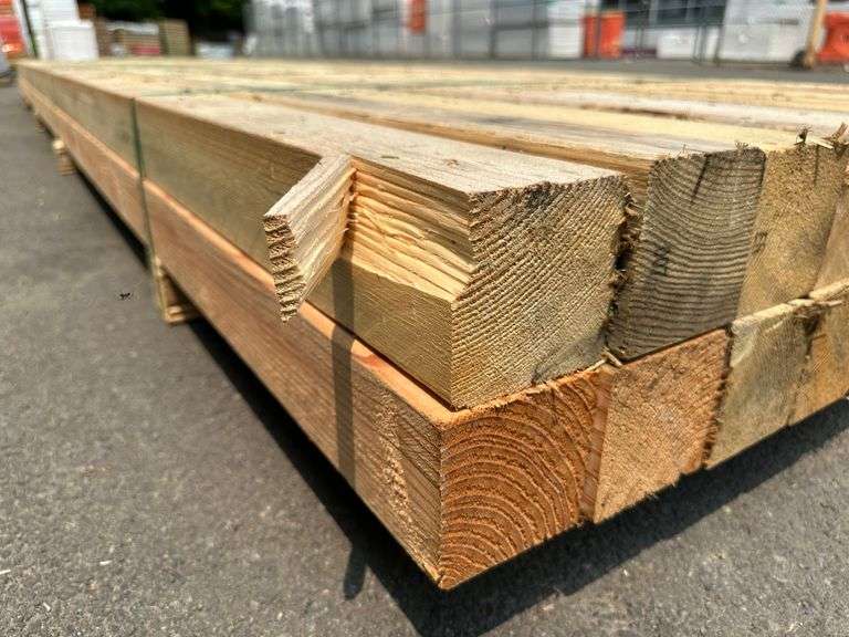 Ponderosa Pine Dimensional Lumber 4"x4"x16'