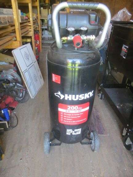 Husky 20 Gallon Upright Compressor