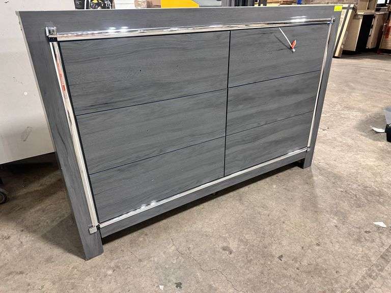 Lodanna 6 Drawer Dresser