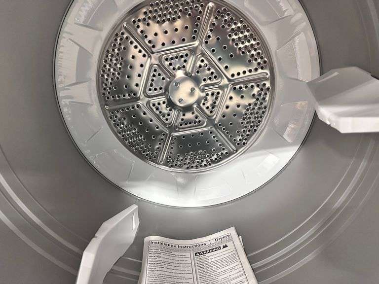 GE 7.2 cu. ft. vented Electric Dryer in White with Auto Dry and Extended Tumble M#GTD48EASW0WB
