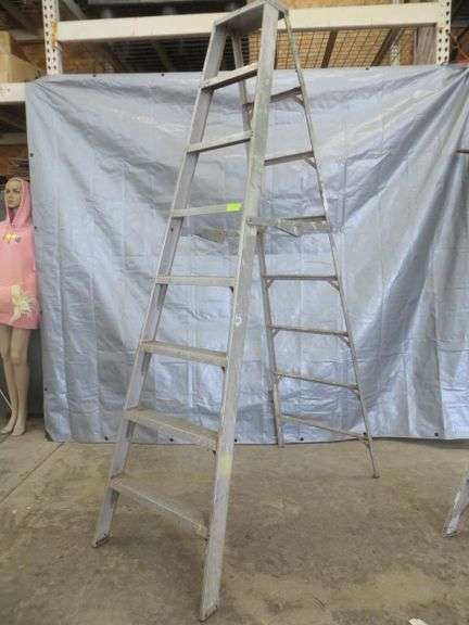 8' Aluminum Step Ladder