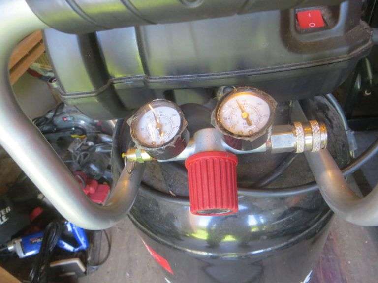 Husky 20 Gallon Upright Compressor