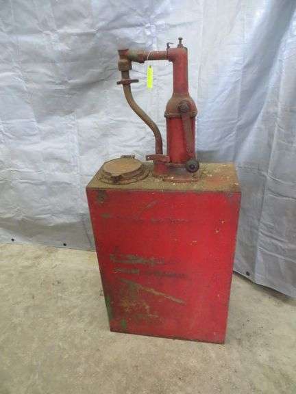 Oil Vat w/ Hand Pump 32x10x22"