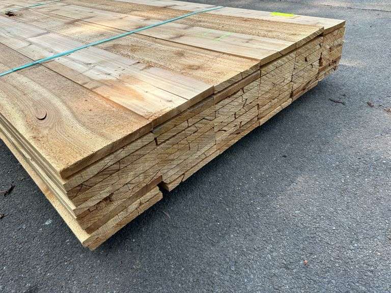 Western Red Cedar Dimensional Lumber 1"x8"x16'
