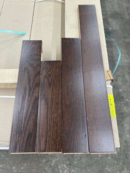 Oak Dark Chocolate Hardwood Flooring 3/4"x4"xRL
