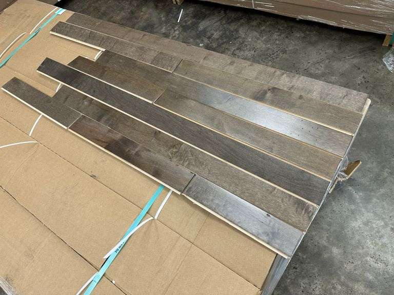 Maple Graphite Hardwood Flooring 3/4"x3"xRL