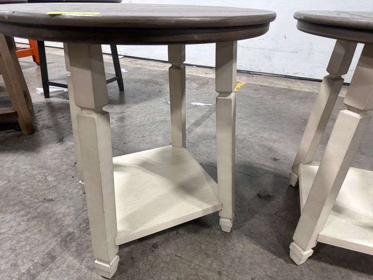 Bolanbrook Table (2x$)