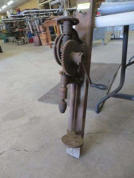 Hand Crank Post Drill