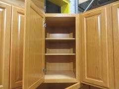 Regal Oak Kitchen Cabinet Set 10'x14'x10'