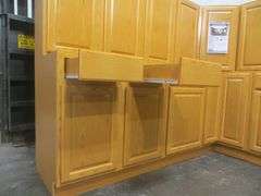Regal Oak Kitchen Cabinet Set 10'x14'x10'