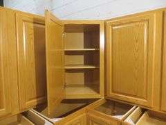 Regal Oak Kitchen Cabinet Set 10'x14'x10'