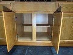 Assembled Regal Oak Kitchen Cabinet Set 10'x16'x10'