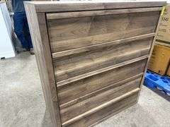 Zadilyn 5 Drawer Chest of Drawers
