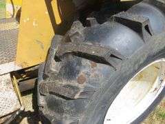 International 260 Backhoe/Loader