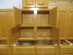 Regal Oak Kitchen Cabinet Set 10'x14'x10'
