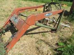 New Idea Loader w/ Bucket & Hydraulics