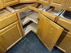 Assembled Regal Oak Kitchen Cabinet Set 10'x16'x10'