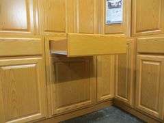 Regal Oak Kitchen Cabinet Set 10'x14'x10'