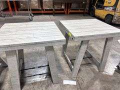 Carynhurst Table(3x$)