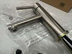 Brushed Nickle Single Hole Single Handle Bathroom Faucet